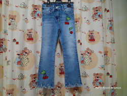 Monnalisa-8A-Jeans con applicazioni paillettes 