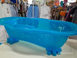 Vaschetta per bagnetto azzurra con piedini 